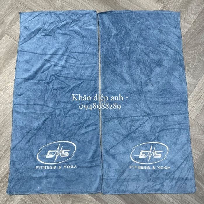 Khăn mềm mịn, thấm hút.